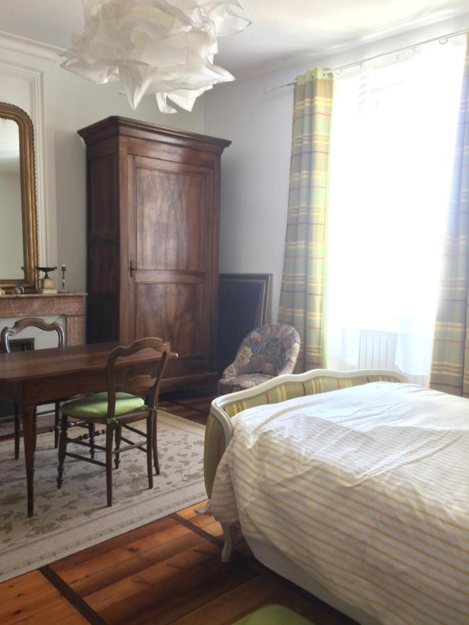 Le Logis Du Plessis Bed & Breakfast Chaniers Eksteriør bilde